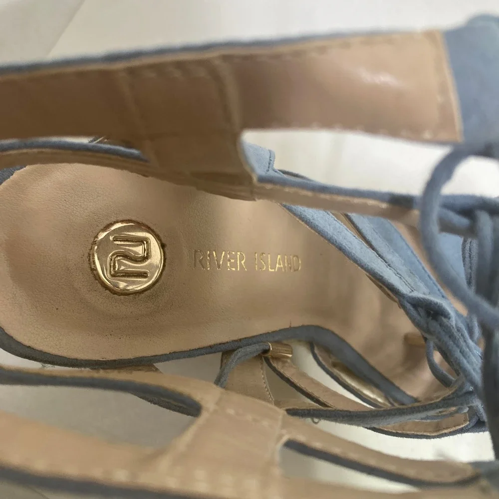 River Island measurements heel